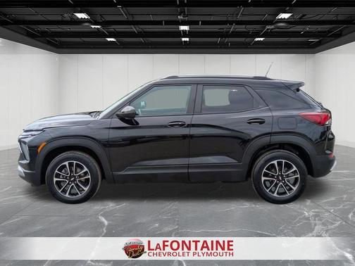 Mosaic Black Metallic 2024 Chevrolet Trailblazer LT