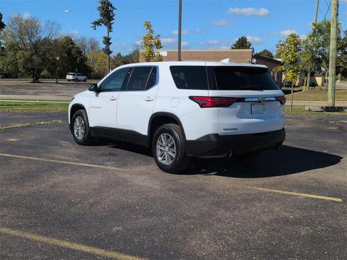 2023 Chevrolet Traverse LS