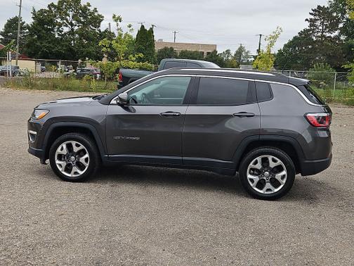 Granite Crystal Metallic Clearcoat 2018 Jeep Compass Limited 4x4