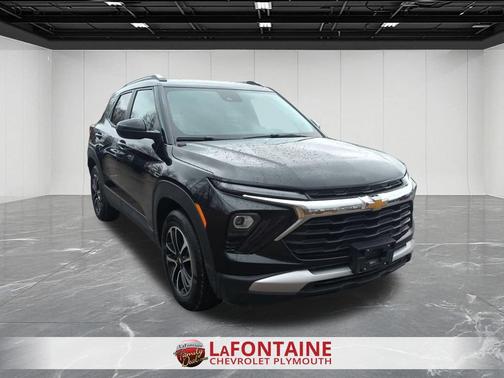 Mosaic Black Metallic 2025 Chevrolet Trailblazer LT