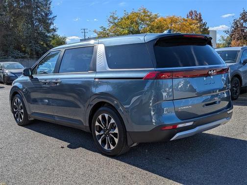 2023 Kia Carnival EX