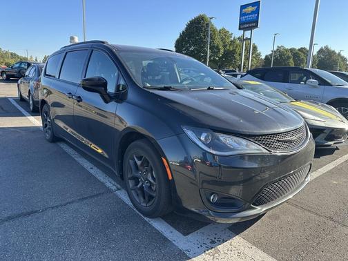 2018 Chrysler Pacifica Touring-L