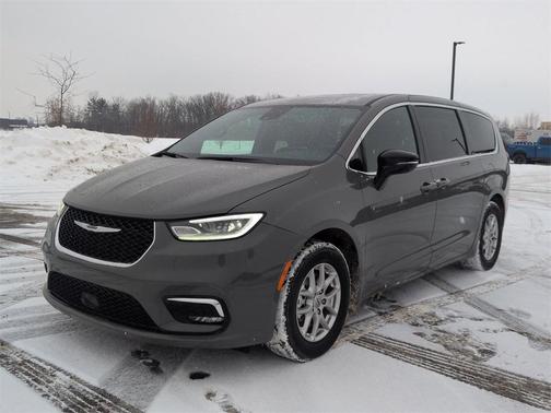 2025 Chrysler Pacifica L