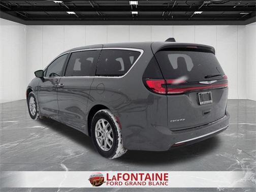 2025 Chrysler Pacifica L