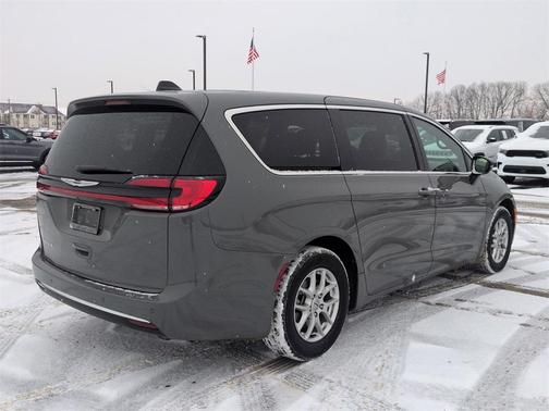 2025 Chrysler Pacifica L