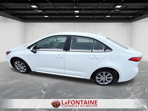 Ice Cap 2025 Toyota Corolla LE