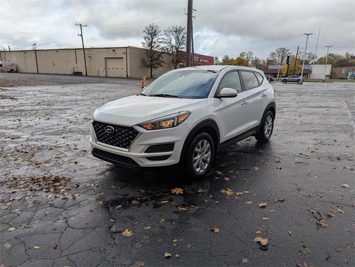 2021 Hyundai TUCSON SE