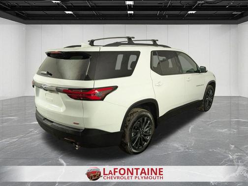 Summit White 2023 Chevrolet Traverse RS