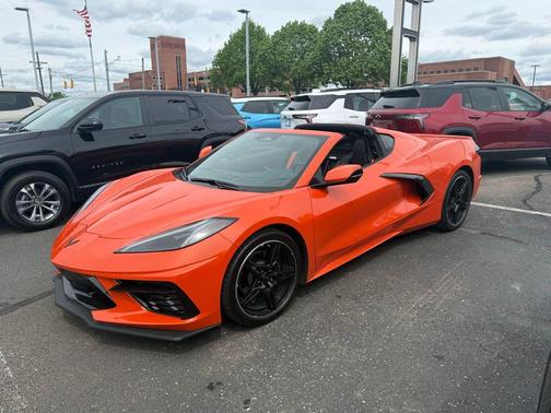 Sebring Orange Tintcoat 2025 Chevrolet Corvette Stingray w/1LT