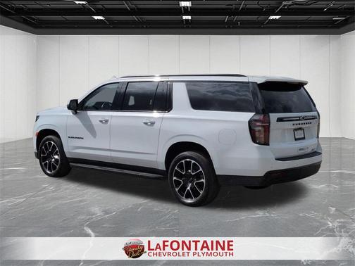 2023 Chevrolet Suburban RST
