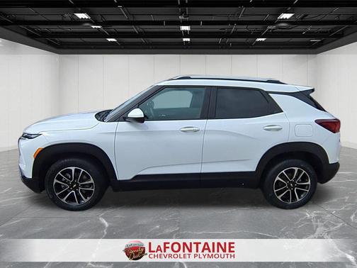 Summit White 2025 Chevrolet Trailblazer LT