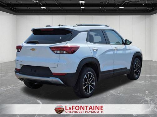 Summit White 2025 Chevrolet Trailblazer LT