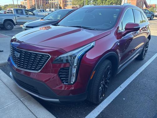 2023 Cadillac XT4 Premium Luxury