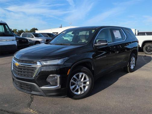 2023 Chevrolet Traverse LS