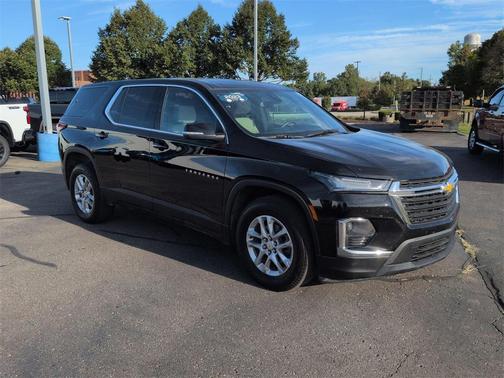 2023 Chevrolet Traverse LS