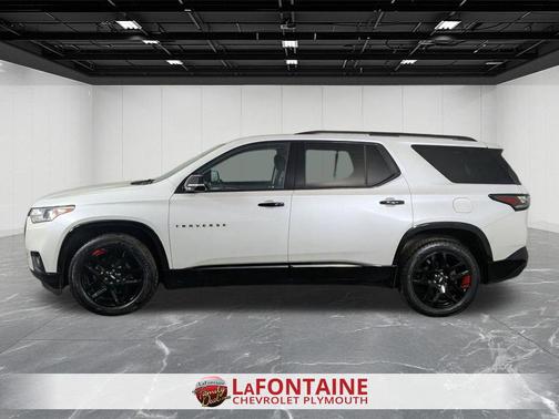 Iridescent Pearl Tricoat 2018 Chevrolet Traverse Premier