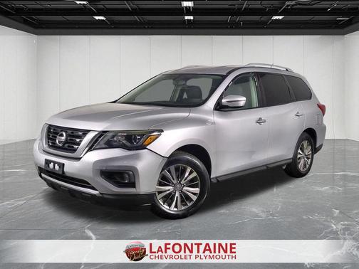 2018 Nissan Pathfinder SV