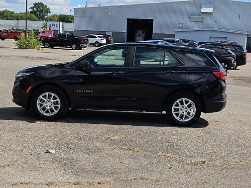 Mosaic Black Metallic 2024 Chevrolet Equinox LS