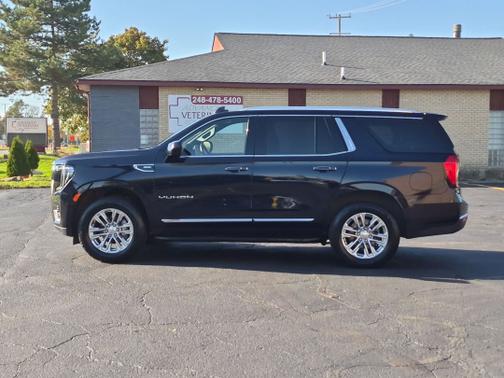 Midnight Blue Metallic 2023 GMC Yukon SLT
