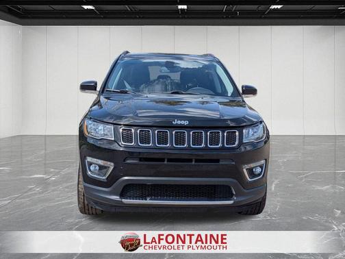 Diamond Black Crystal Pearlcoat 2019 Jeep Compass Limited