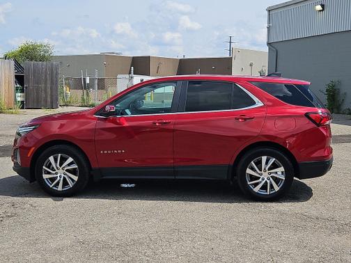 Radiant Red Tintcoat 2024 Chevrolet Equinox LT