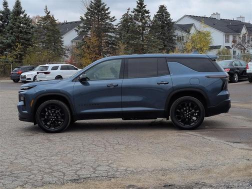 2024 Chevrolet Traverse LS