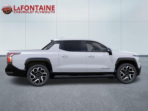 Summit White 2025 Chevrolet Silverado EV RST