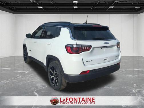 Bright White Clearcoat 2025 Jeep Compass Limited