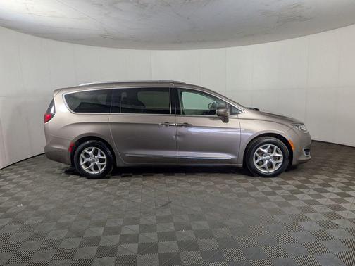 Molten Silver 2017 Chrysler Pacifica Touring-L