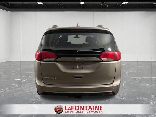 Molten Silver 2017 Chrysler Pacifica Touring-L