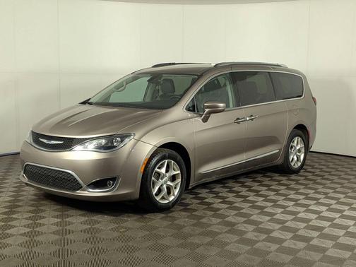 Molten Silver 2017 Chrysler Pacifica Touring-L