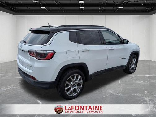 Bright White Clearcoat 2025 Jeep Compass Limited