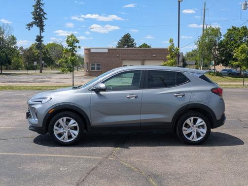 Moonstone Gray Metallic 2025 Buick Encore GX Preferred