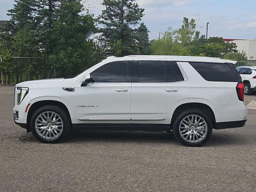 White Frost Tricoat 2025 GMC Yukon Denali
