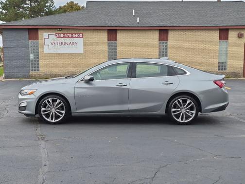 Sterling Gray Metallic 2024 Chevrolet Malibu 2LT