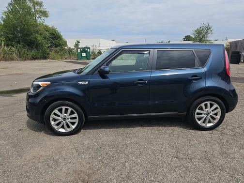 Mysterious Blue 2018 Kia Soul +