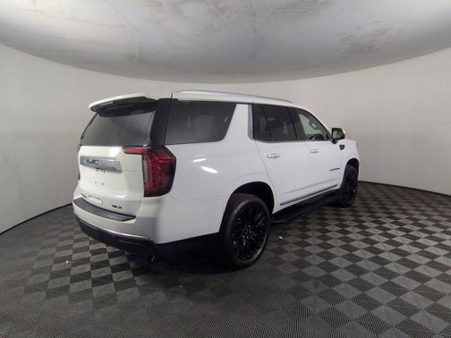 Summit White 2023 GMC Yukon SLT