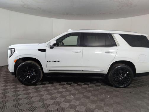 Summit White 2023 GMC Yukon SLT