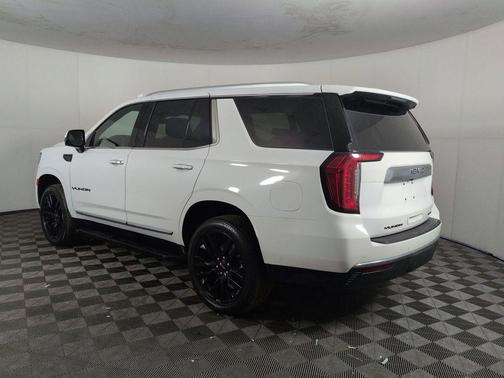 Summit White 2023 GMC Yukon SLT