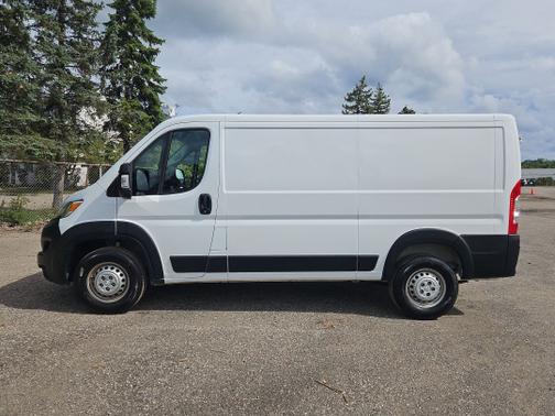 Black Clearcoat 2025 RAM ProMaster 2500 Tradesman