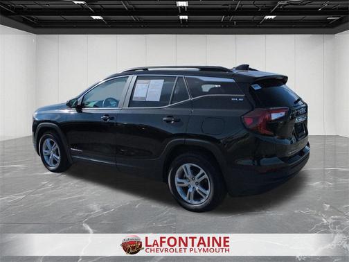 2022 GMC Terrain SLE