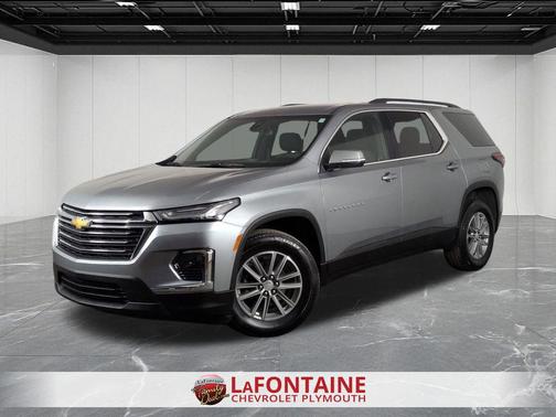 Sterling Gray Metallic 2023 Chevrolet Traverse LT Cloth