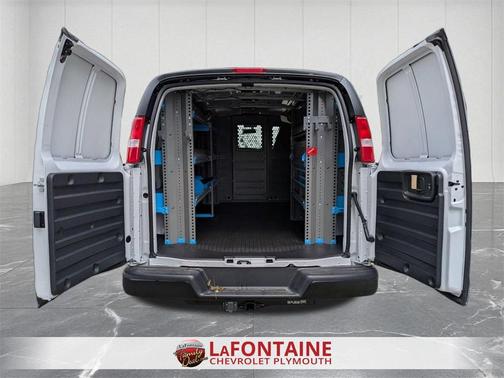 2025 Chevrolet Express 2500 RWD 2500 Regular Wheelbase WT