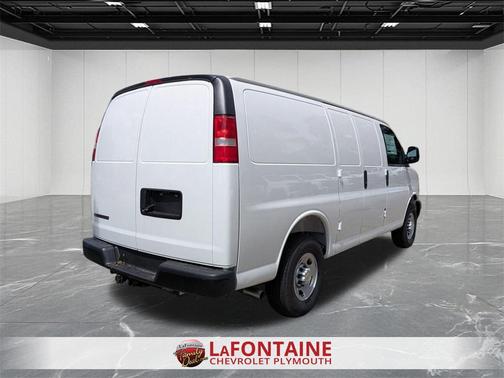2025 Chevrolet Express 2500 RWD 2500 Regular Wheelbase WT