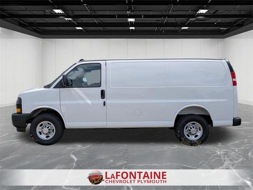 2025 Chevrolet Express 2500 RWD 2500 Regular Wheelbase WT