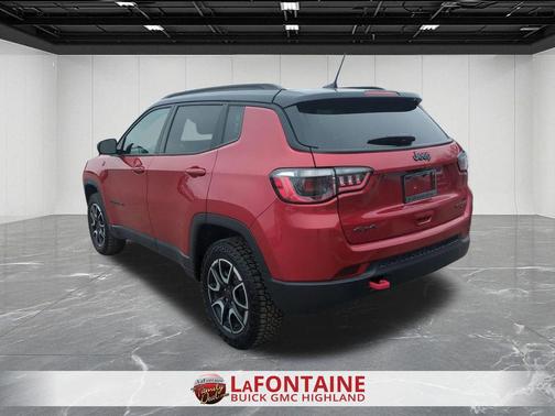 2025 Jeep Compass Trailhawk