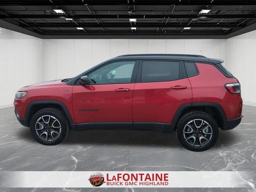 2025 Jeep Compass Trailhawk