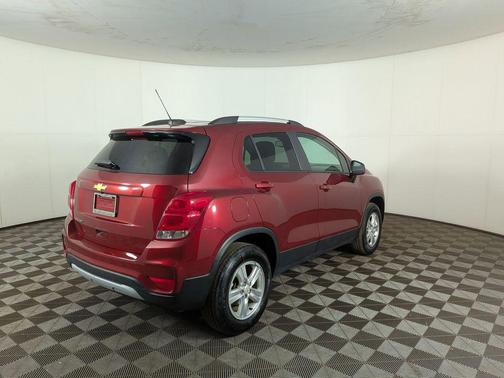 Crimson Metallic 2021 Chevrolet Trax LT