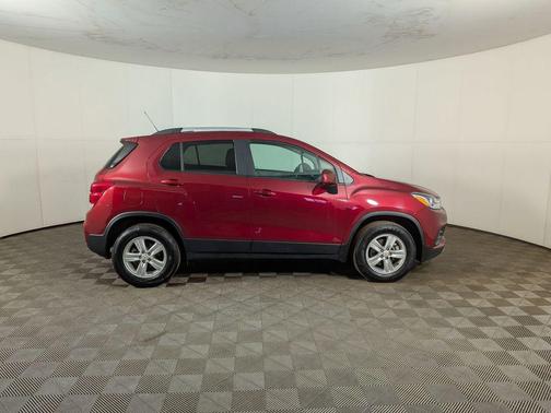 Crimson Metallic 2021 Chevrolet Trax LT