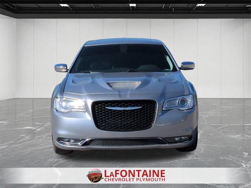 2016 Chrysler 300 S